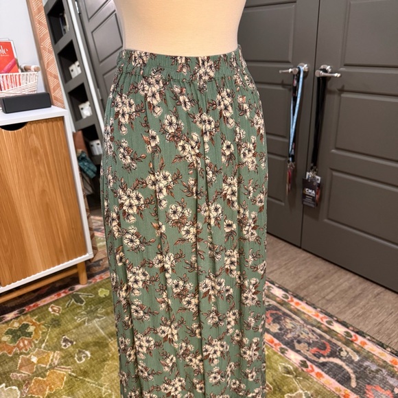 Earthbound Trading Co. Teal Floral Maxi Skirt Small - Picture 5 of 10